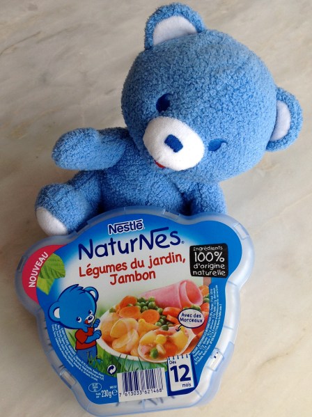 Assiette NaturNes de Nestlé et ourson toudoux