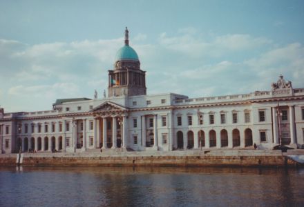 LDdA_Anais-voyage-dans-son-assiette-Irlande-Dublin-Custom-House