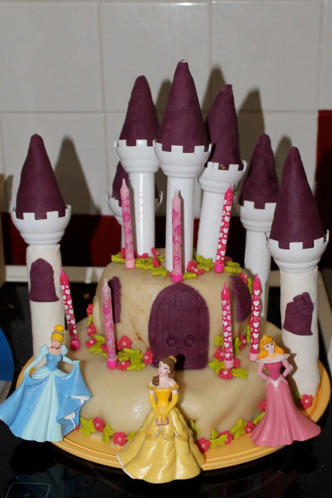 Gateau-Chateau-princesse-Jacqueline-01