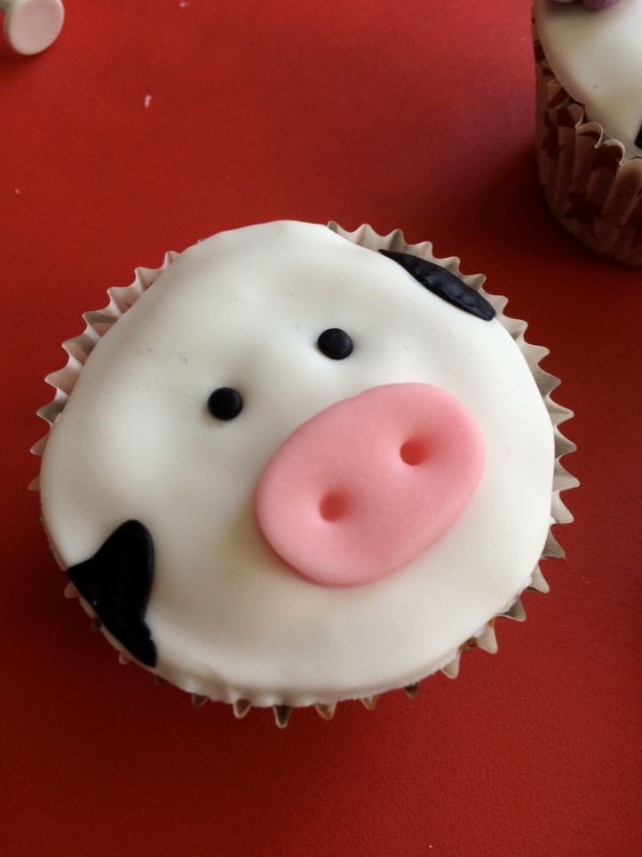 Cupcake_animaux_ferme_taches_vache