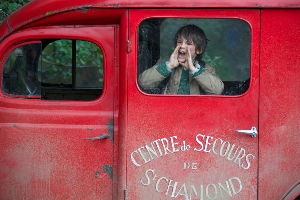 Film Belle et Sébastien, l'aventure continue... Réalisé par Christian DUGAY. Pierre enferme Sébastien. Izermore - 24/09/2014