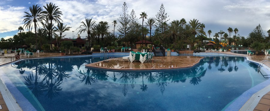 ldda_canaries_picine_hotel
