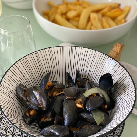 plat de moules marinieres