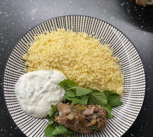 Kefta de boeuf à la sauce yaourt